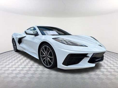Used 2026 Chevrolet Corvette Stingray Coupe w/ 1LT RWD image 3