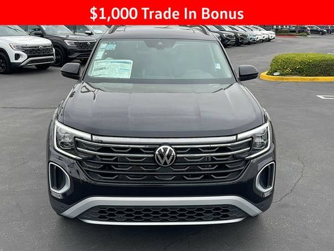 New 2025 Volkswagen Atlas Peak Edition SE AWD/4WD image 2