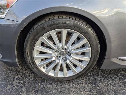 Used 2017 Lexus LS 460 AWD w/ Comfort Package image 8