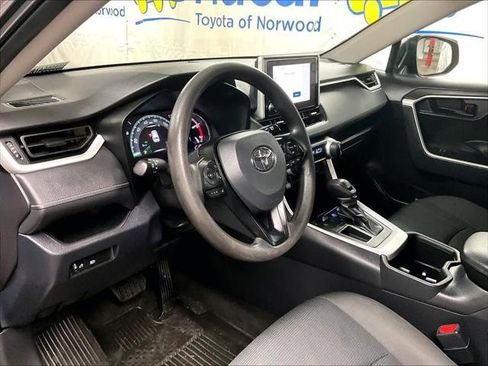 Used 2023 Toyota RAV4 LE FWD image 8