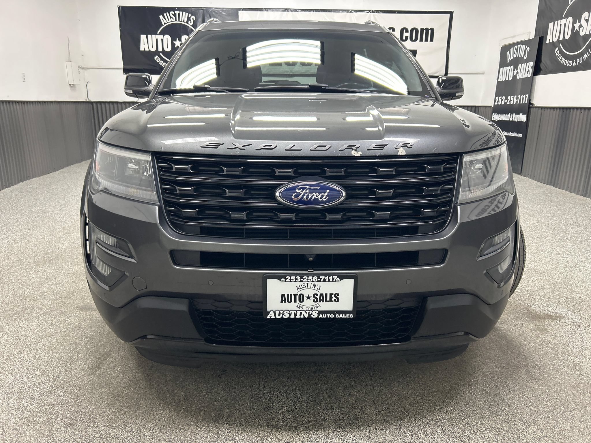Used 2016 Ford Explorer Sport w/ Equipment Group 401A AWD/4WD image 2