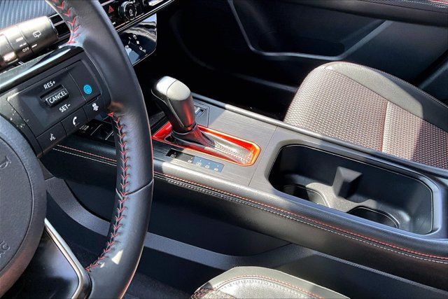 Certified 2025 Nissan Kicks SR FWD image 17