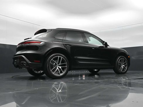 New 2026 Porsche Macan AWD/4WD image 40