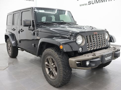 Used 2016 Jeep Wrangler Unlimited Sahara AWD/4WD image 2