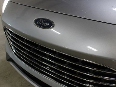 Used 2022 Ford Escape Titanium image 32