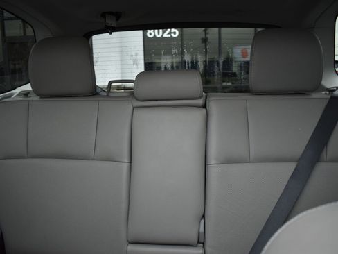 Used 2015 Subaru Forester 2.5i Limited image 29