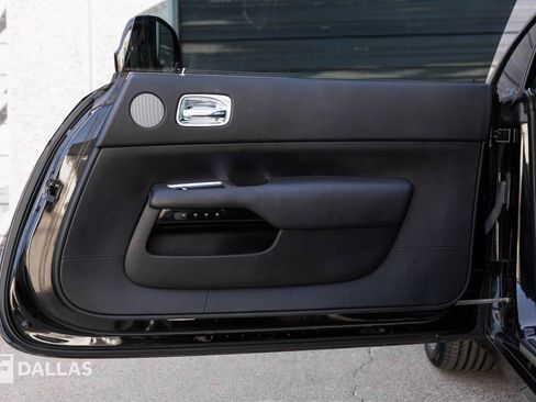 Used 2017 Rolls-Royce Wraith RWD image 30