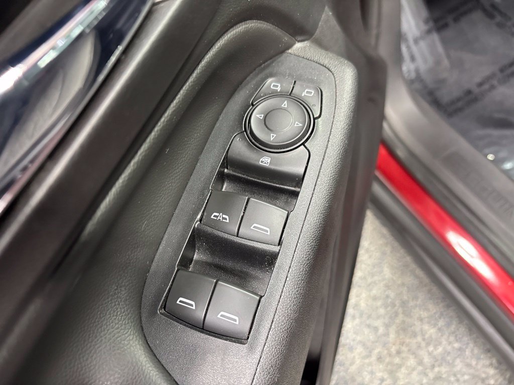 Used 2018 Chevrolet Equinox LT FWD image 29