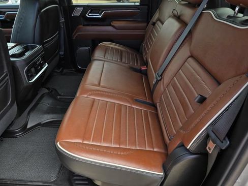 Used 2024 GMC Sierra 2500 Denali Ultimate AWD/4WD image 34