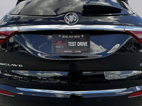 Used 2023 Buick Enclave Essence w/ Experience Buick Package FWD image 18