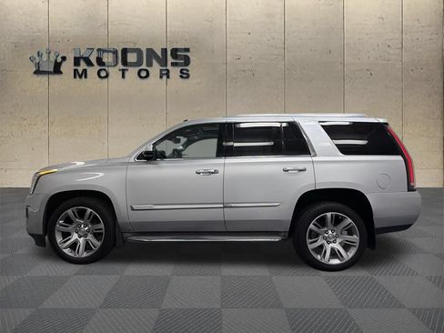 Used 2015 Cadillac Escalade Luxury AWD/4WD image 4