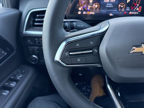 Used 2025 Chevrolet Suburban Premier w/ Sun And Tow Package image 21