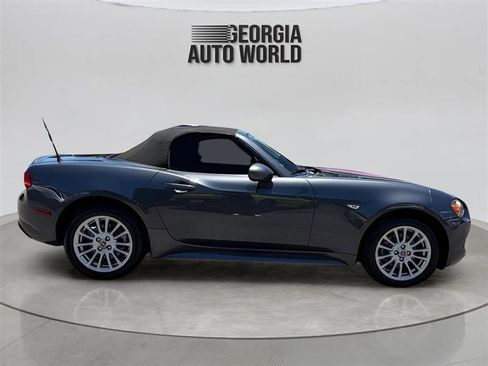 Used 2017 FIAT 124 Spider Classica RWD image 21