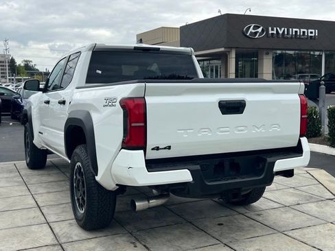 Used 2024 Toyota Tacoma TRD Off-Road AWD/4WD image 7