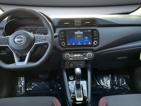 New 2025 Nissan Versa SR w/ Trunk Package image 6