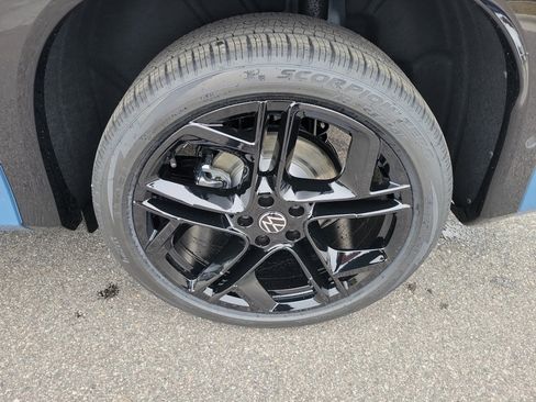 New 2026 Volkswagen Tiguan SE R-Line image 25