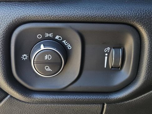 New 2025 RAM 2500 Tradesman AWD/4WD image 18