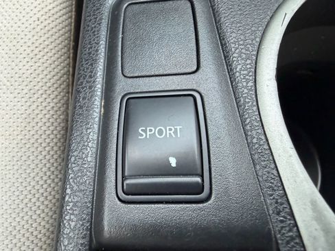 Used 2014 Nissan Rogue S FWD image 14