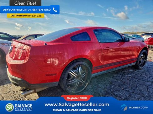 Used 2010 Ford Mustang Coupe image 4