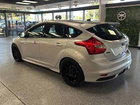 Used 2013 Ford Focus ST FWD image 5