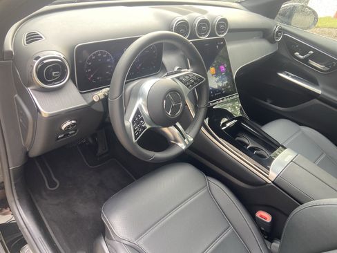 Certified 2025 Mercedes-Benz GLC 300 image 21