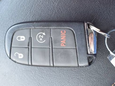 Used 2021 Jeep Compass Limited w/ Sun and Sound Group AWD/4WD image 9