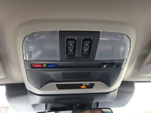 Used 2024 Subaru Crosstrek 2.0i Premium AWD/4WD image 11