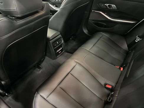 Used 2025 BMW 330i xDrive Sedan w/ Premium Package AWD/4WD image 13