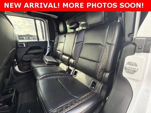 Used 2022 Jeep Gladiator Overland image 6