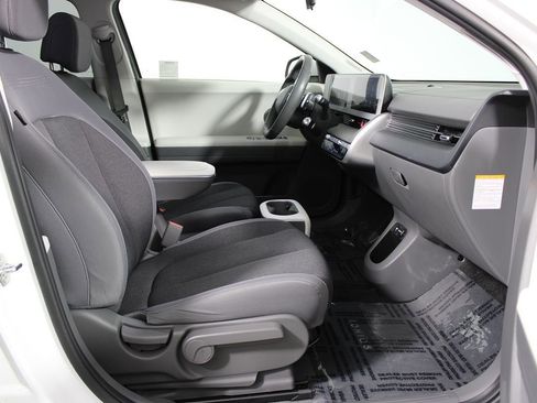 Used 2024 Hyundai Ioniq 5 SE image 10