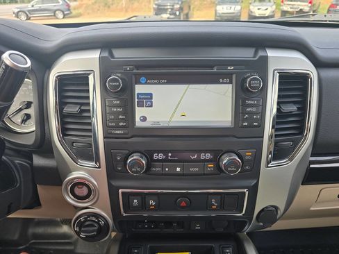 Used 2016 Nissan Titan SV image 26