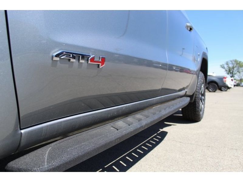 Used 2024 GMC Sierra 1500 AT4 w/ Technology Package AWD/4WD image 29