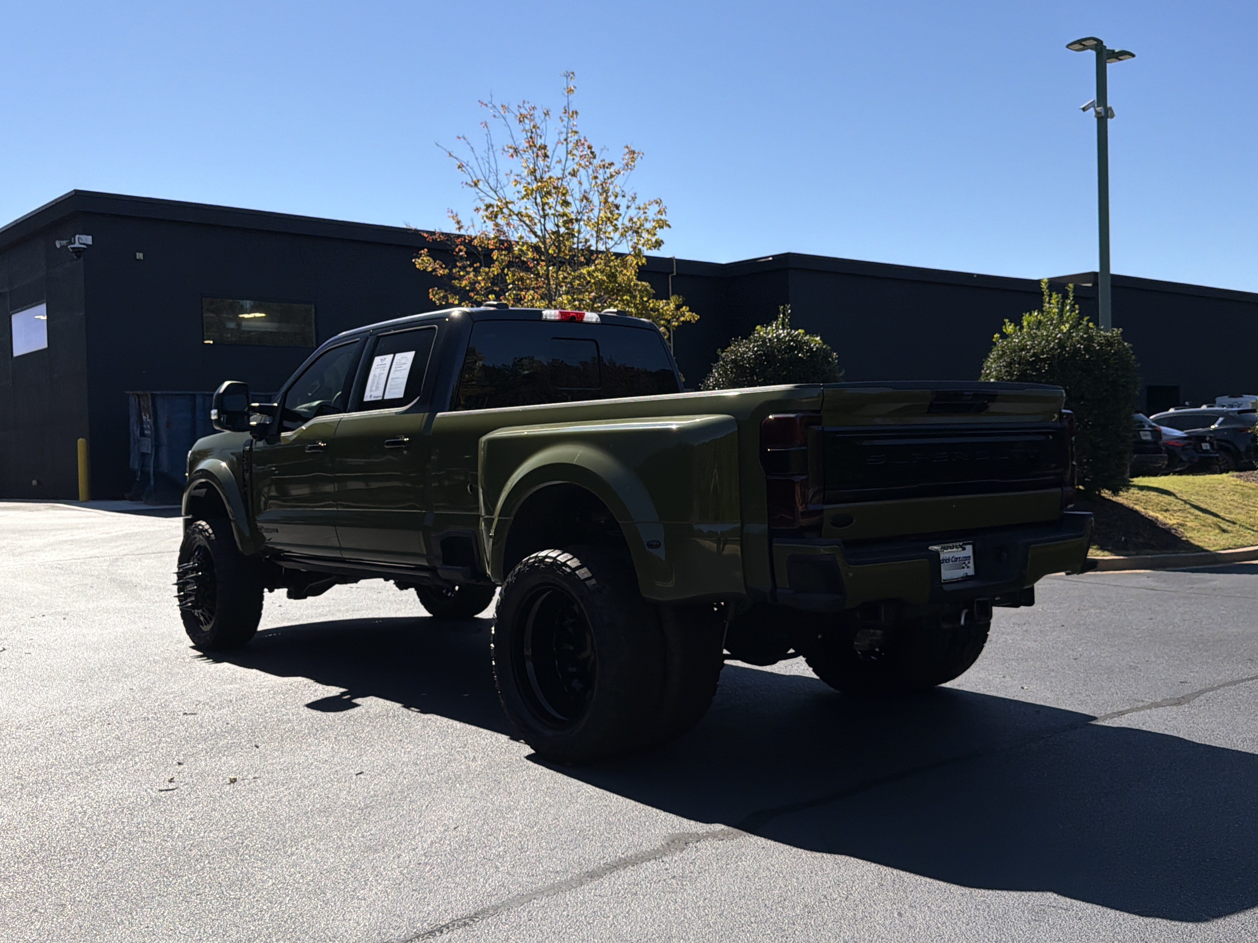 Used 2026 Ford F450 Platinum w/ FX4 Off-Road Package AWD/4WD image 17
