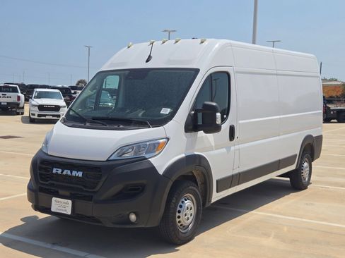 Used 2025 RAM ProMaster 2500 w/ Convenience Group FWD image 7