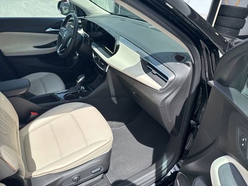 Used 2025 Buick Encore GX Avenir w/ Avenir Technology Package image 12