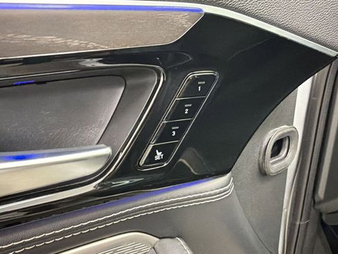 Used 2023 Acura MDX SH-AWD w/ Advance Package image 31