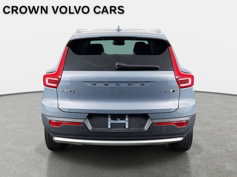 Used 2023 Volvo XC40 B5 Plus w/ Driver Assist Package image 7