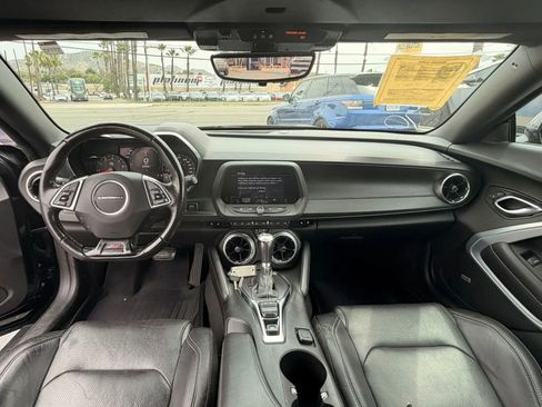 Used 2019 Chevrolet Camaro SS RWD image 31