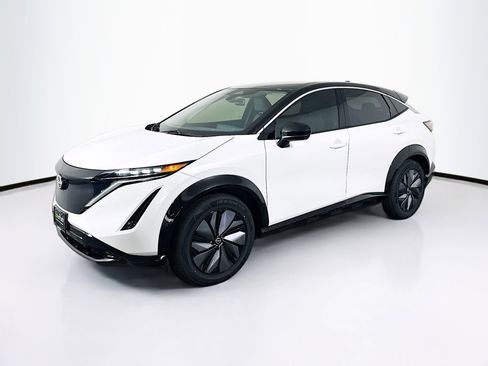 Used 2023 Nissan Ariya FWD image 3