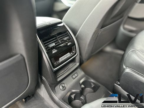 Used 2020 BMW X7 xDrive40i w/ M Sport Package image 24