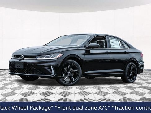 New 2026 Volkswagen Jetta SE image 2