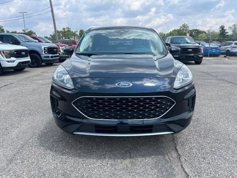 Certified 2021 Ford Escape SE w/ Cold Weather Package AWD/4WD image 2