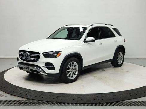 Used 2024 Mercedes-Benz GLE 450e 4MATIC image 4