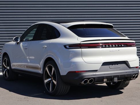 New 2026 Porsche Cayenne S image 3