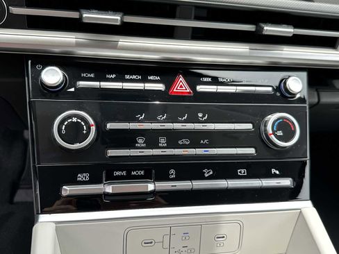 New 2026 Hyundai Santa Fe SE FWD image 18