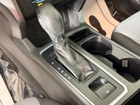 Used 2018 Ford Escape SE FWD image 16