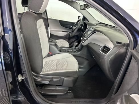 Used 2020 Chevrolet Equinox LS w/ LS Convenience Package image 28