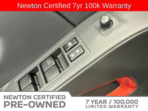 Used 2025 Nissan Frontier PRO-4X AWD/4WD image 36