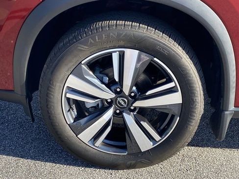 Used 2024 Nissan Rogue SL w/ SL Premium Package image 24