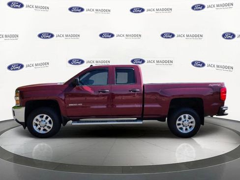 Used 2015 Chevrolet Silverado 2500 LT w/ LT Convenience Package AWD/4WD image 2
